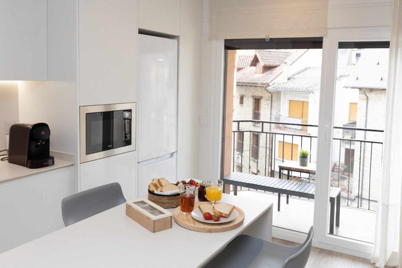Sky Biescas II By Bevalle Exterior foto